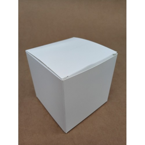 Коробка на 1 капкейк біла без вікна 90*90*90